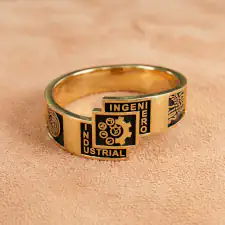 Anillo de graduación clásico modelo venus ingeniero industrial de oro
