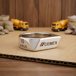 Anillo empresarial modelo helico en platico con colores