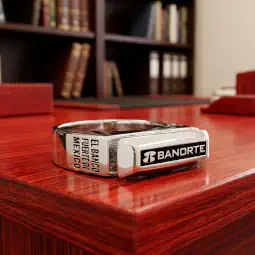 Anillo empresarial modelo rangun en plata pura pulida